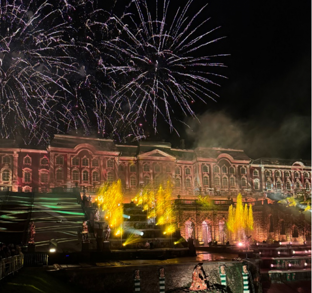 Санкт-Петербург. Праздник закрытия фонтанов